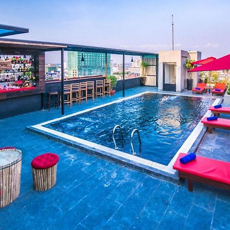 Diamond Palace Resort & Sky Bar Phnom-Penh Buitenkant foto