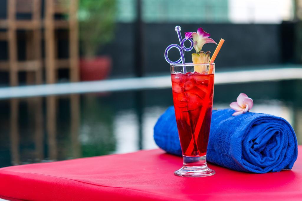 Diamond Palace Resort & Sky Bar Phnom-Penh Buitenkant foto