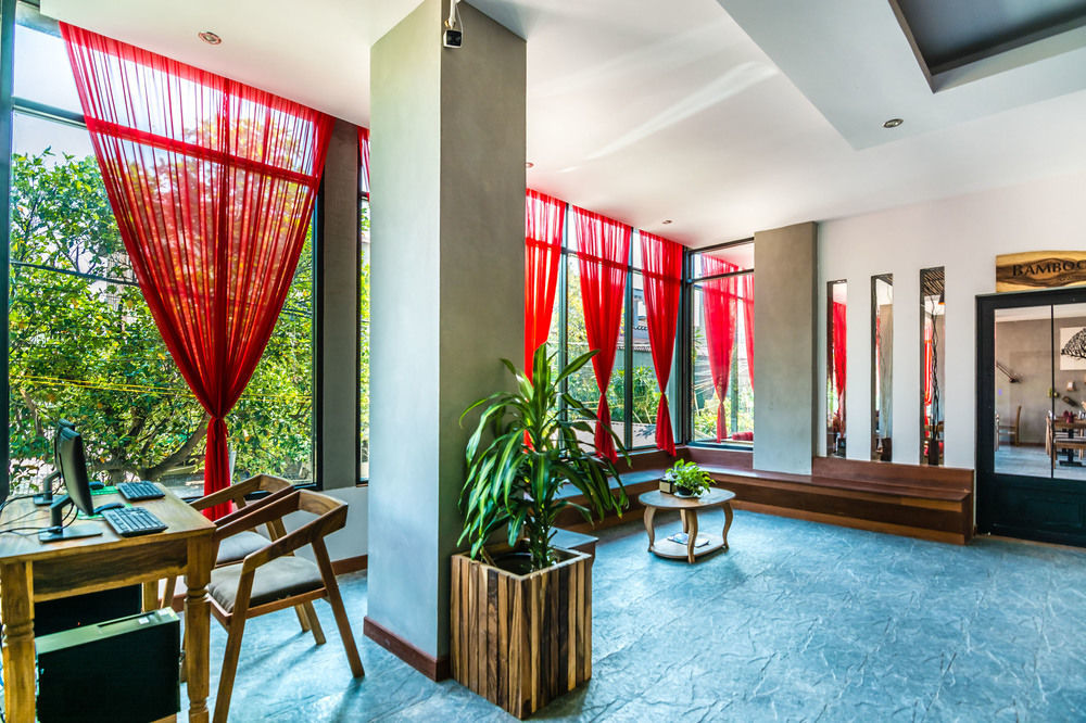 Diamond Palace Resort & Sky Bar Phnom-Penh Buitenkant foto