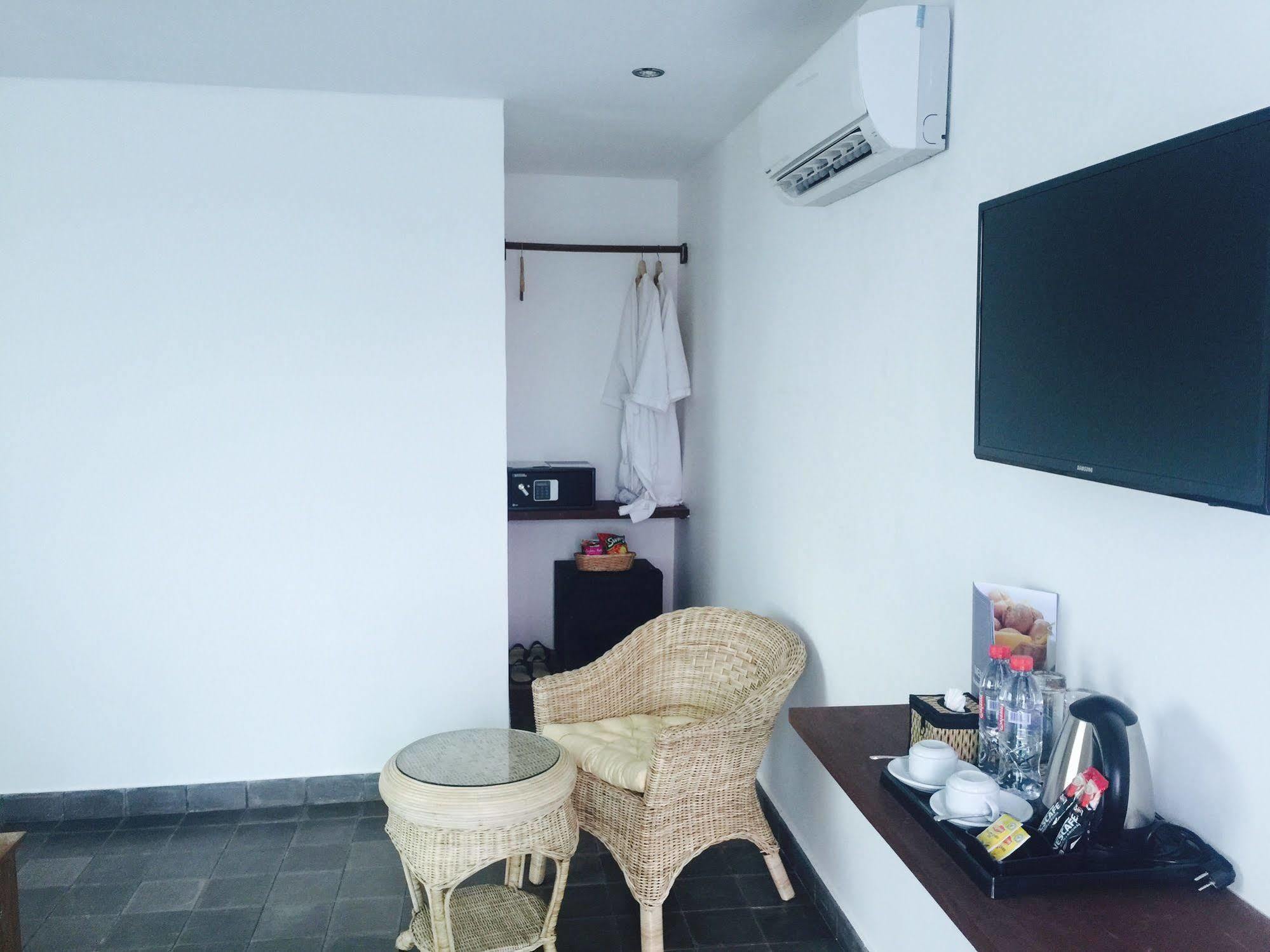 Diamond Palace Resort & Sky Bar Phnom-Penh Buitenkant foto