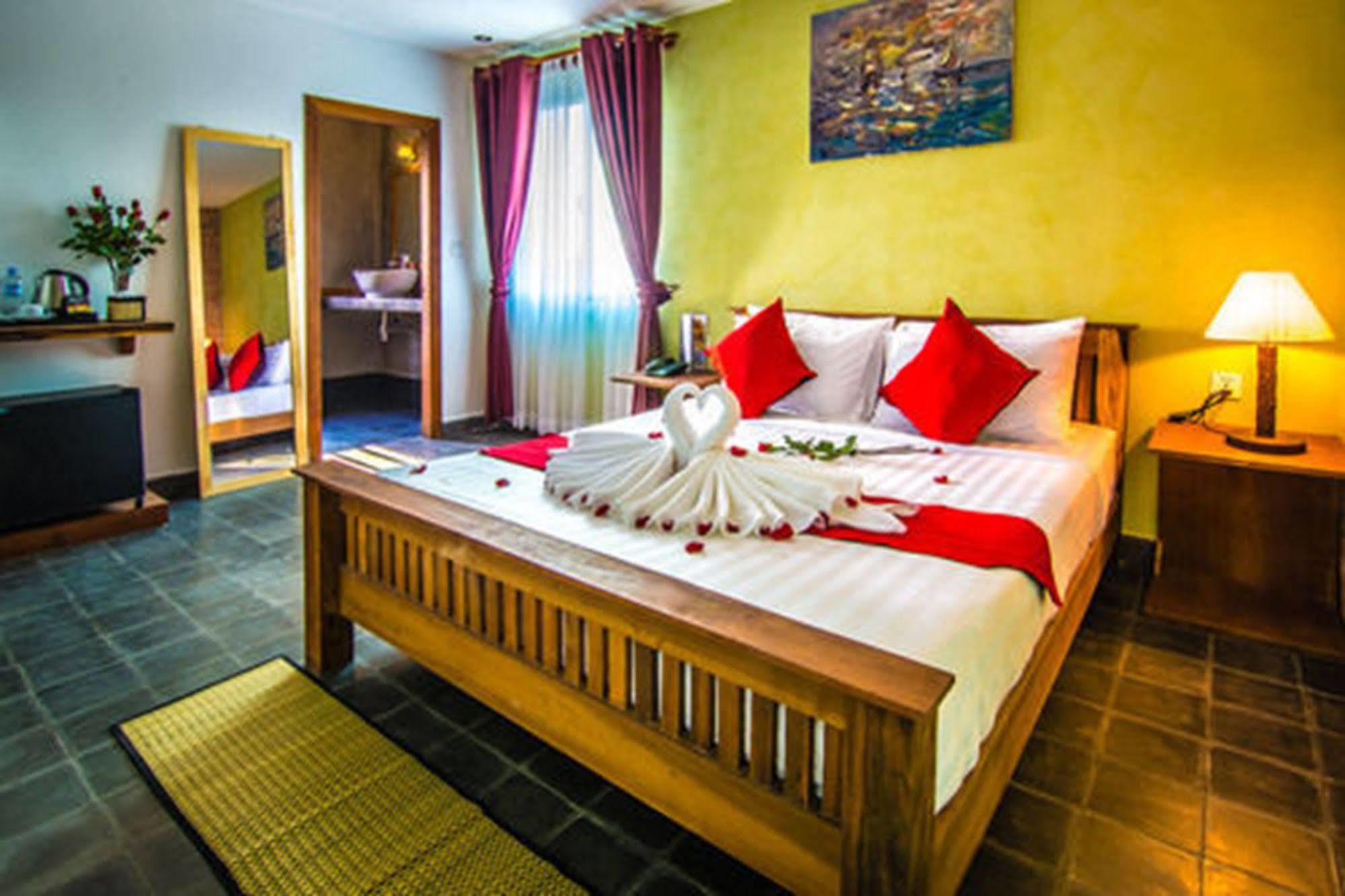Diamond Palace Resort & Sky Bar Phnom-Penh Buitenkant foto