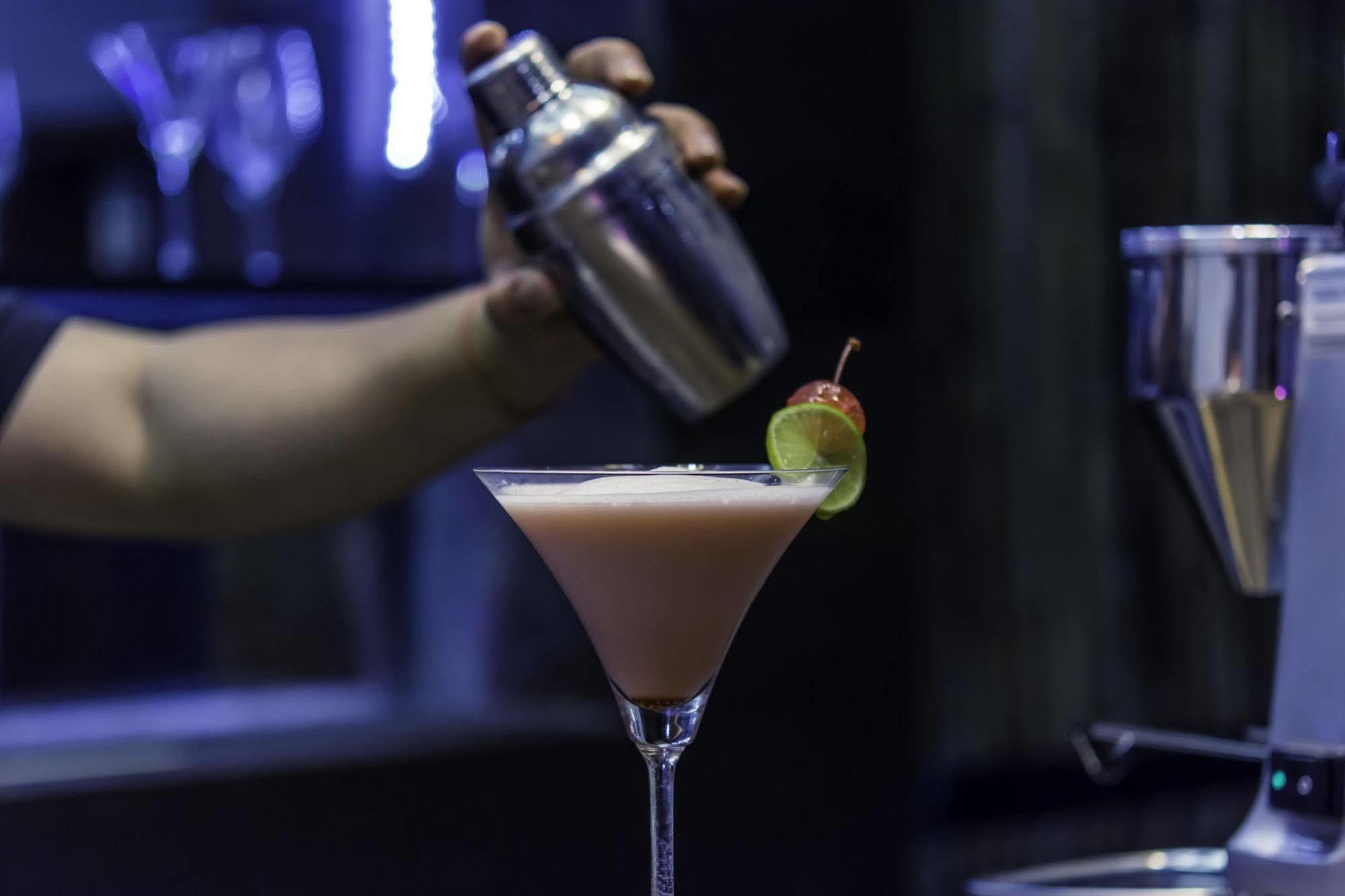 Diamond Palace Resort & Sky Bar Phnom-Penh Buitenkant foto